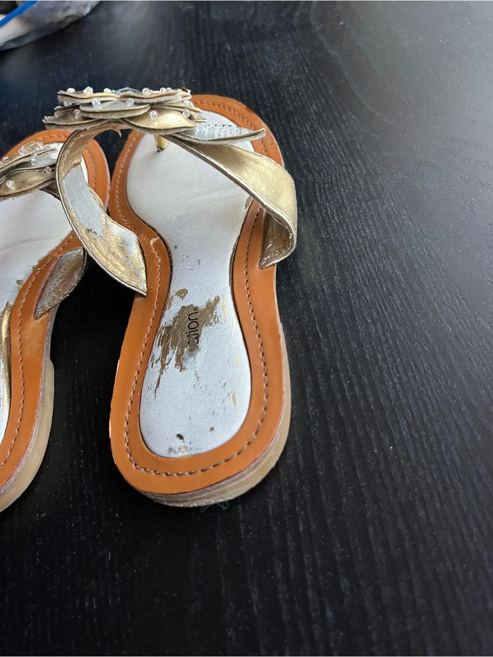 Xhilaration Girls Gold Silver Flower Jeweled Thong Sandals Size 1 Summer